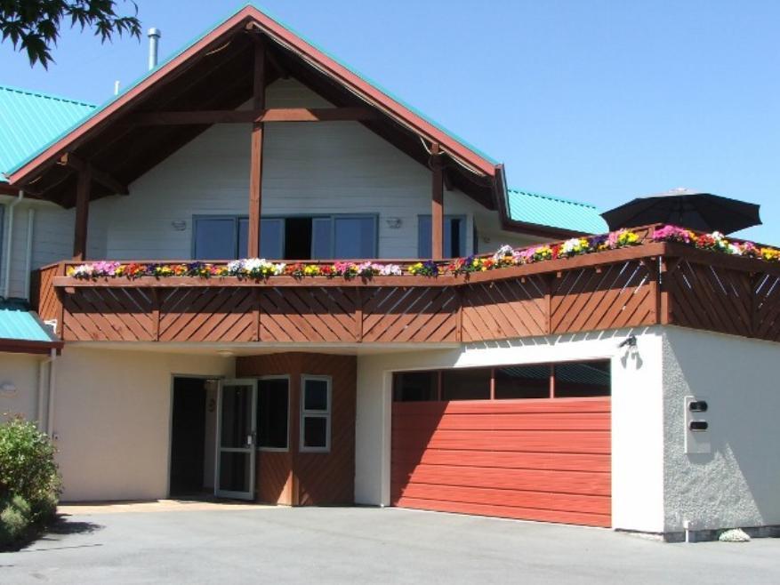 Cosy Kiwi Accommodation 蒂阿瑙湖 外观 照片