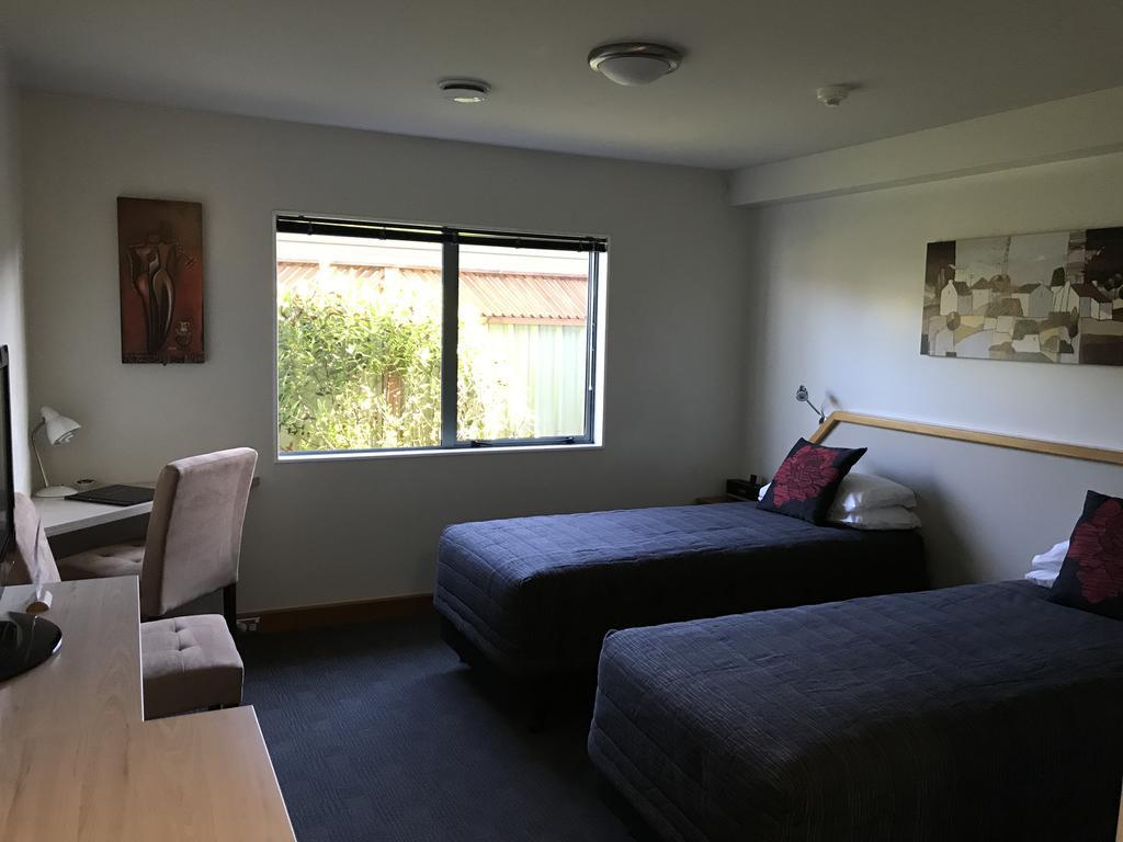Cosy Kiwi Accommodation 蒂阿瑙湖 外观 照片