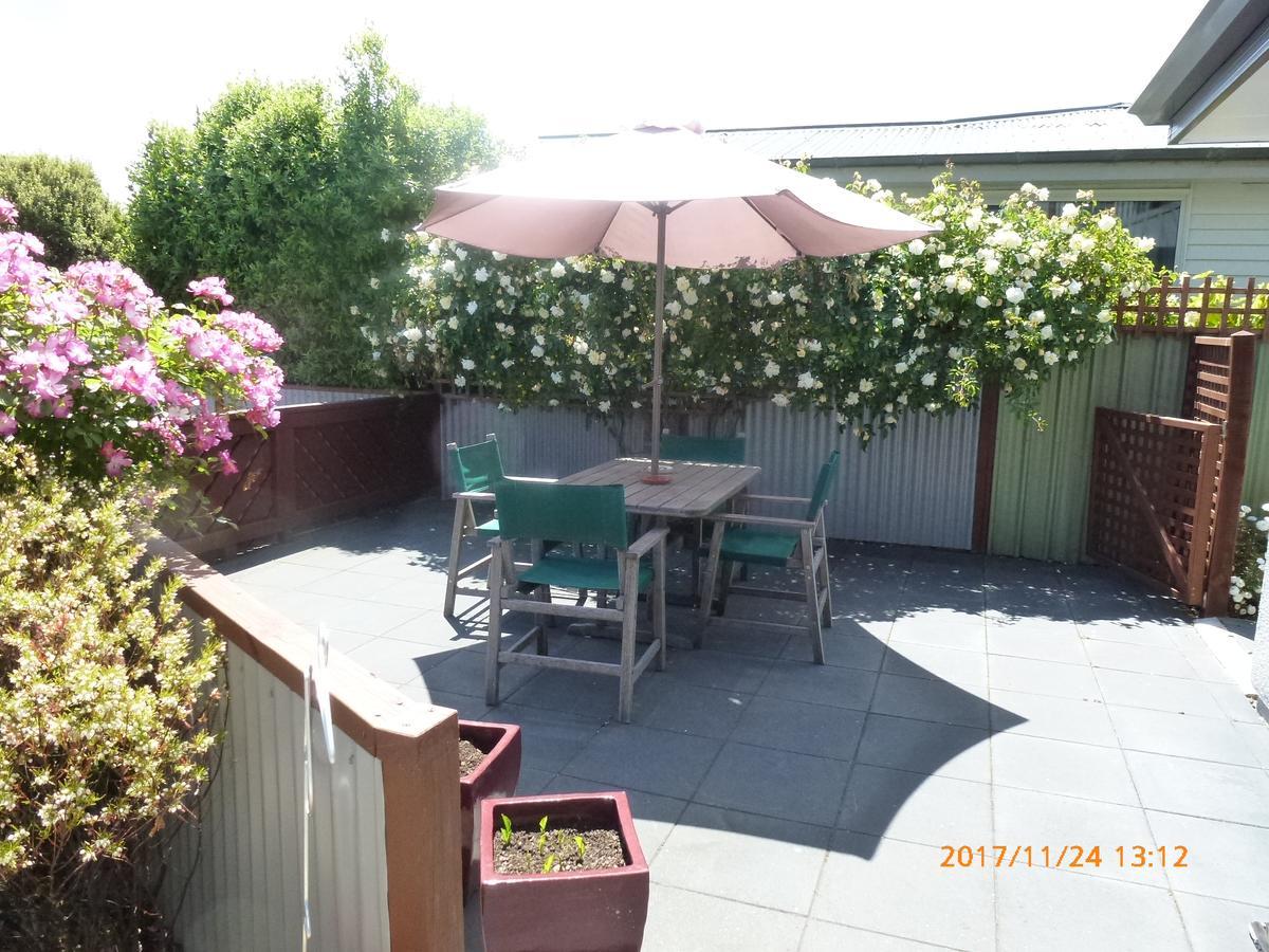 Cosy Kiwi Accommodation 蒂阿瑙湖 外观 照片